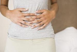 симптом кера при остром холецистите заключается в появлении болезненности