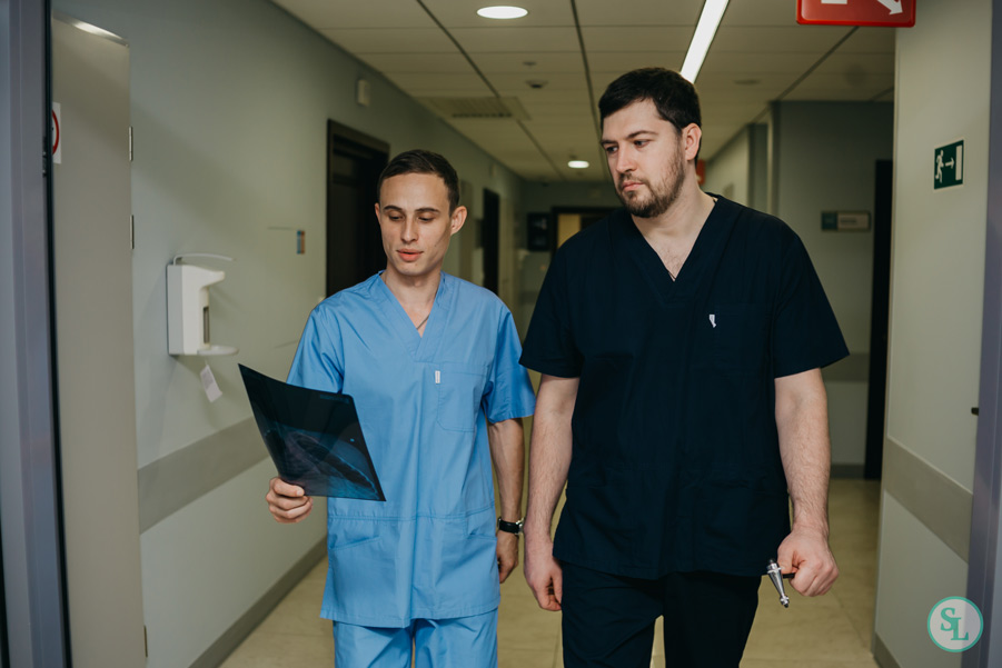 Наши хирурги