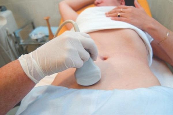 Женщина на УЗИ